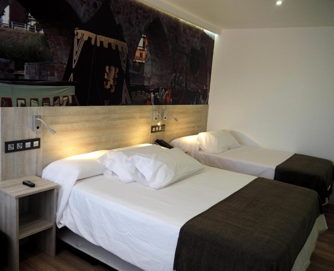 Hostal Don Suero De Quinones Оспіталь-де-Орбіґо Екстер'єр фото