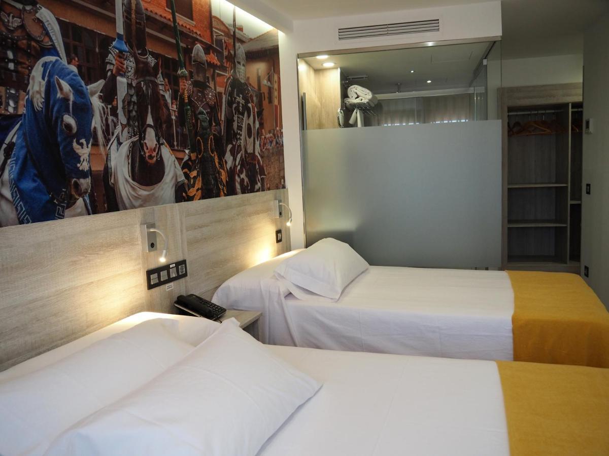 Hostal Don Suero De Quinones Оспіталь-де-Орбіґо Екстер'єр фото
