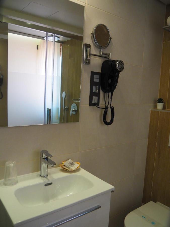 Hostal Don Suero De Quinones Оспіталь-де-Орбіґо Екстер'єр фото