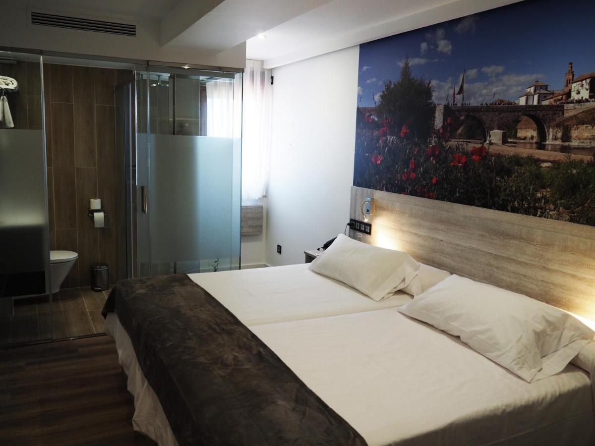 Hostal Don Suero De Quinones Оспіталь-де-Орбіґо Екстер'єр фото