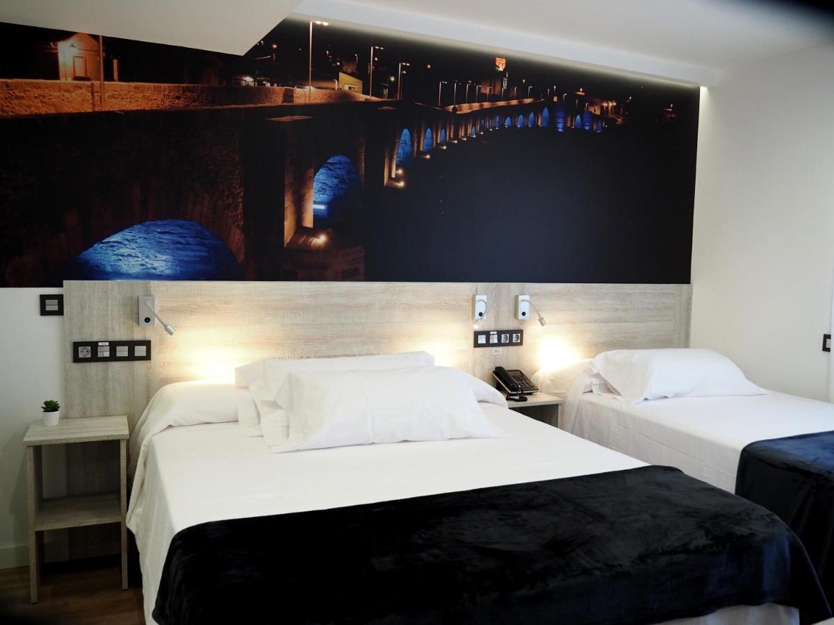 Hostal Don Suero De Quinones Оспіталь-де-Орбіґо Екстер'єр фото