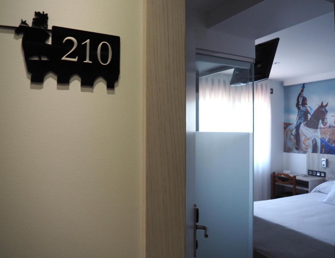 Hostal Don Suero De Quinones Оспіталь-де-Орбіґо Екстер'єр фото