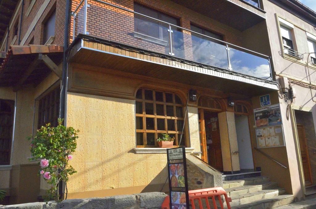 Hostal Don Suero De Quinones Оспіталь-де-Орбіґо Екстер'єр фото